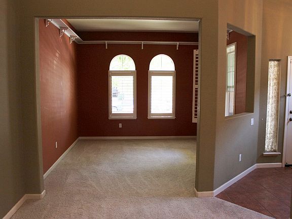 4th image of 141 Alcantar Cir