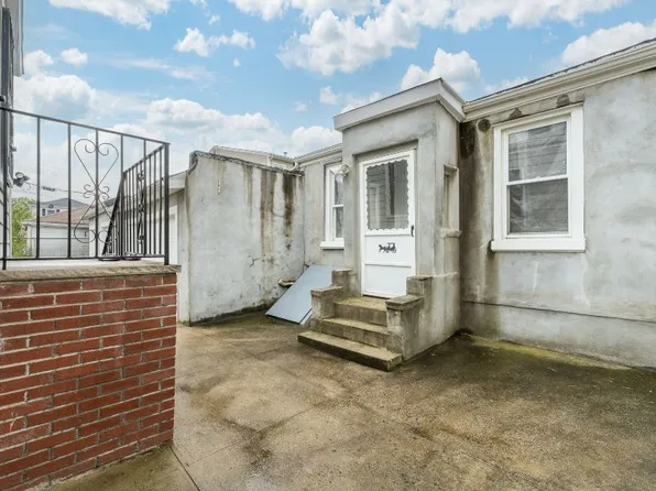 226-10 147th Avenue image 29 of 35