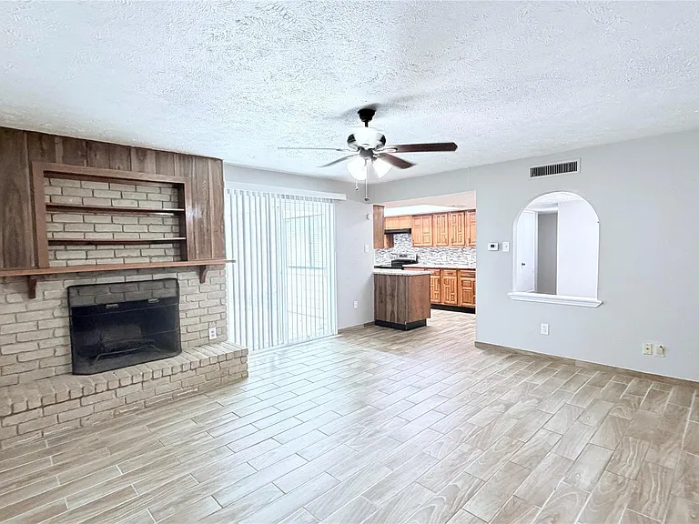 15507 Mira Monte Dr — Photo 10