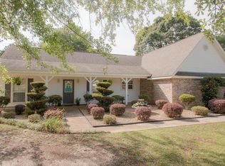 1800 Woodland Dr, Wiggins, MS 39577