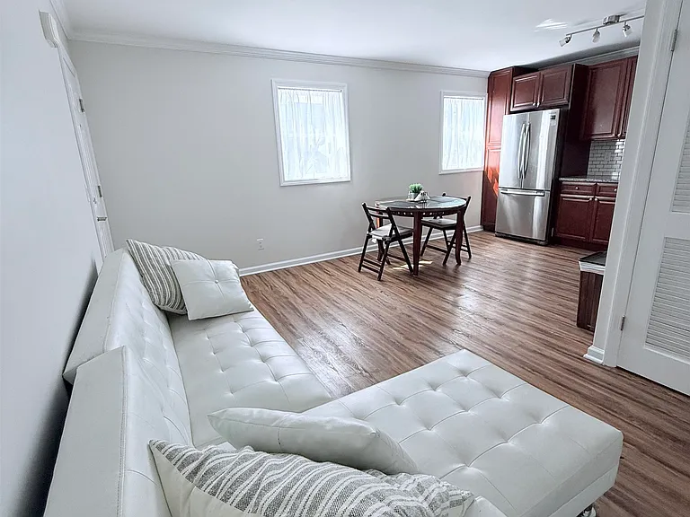34 Gray St #3 — Photo 4