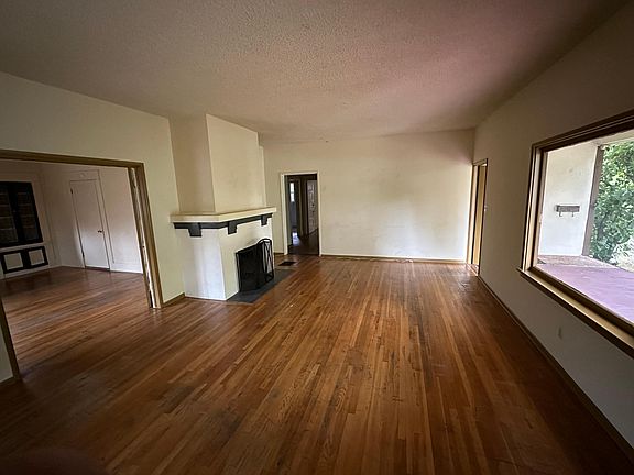 2nd image of 545 N Madison Ave #545