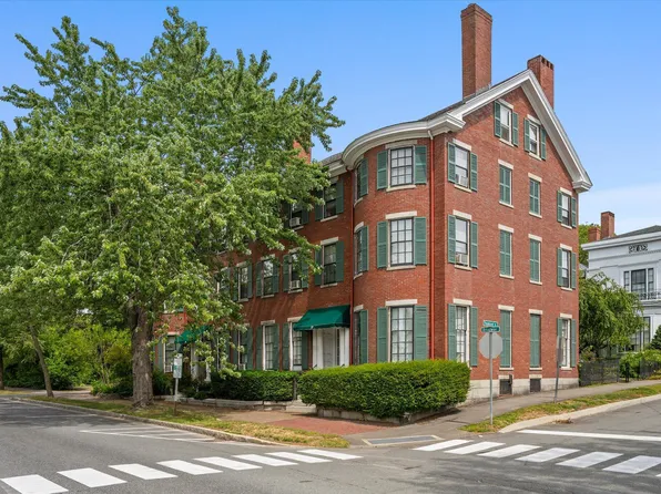 77 Broadway, Bangor, ME 04401