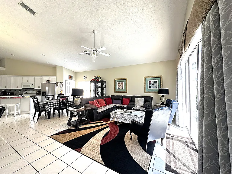 16724 Rolling Green Dr — Photo 19