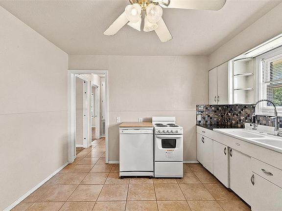 5th image of 214 N Caddo St