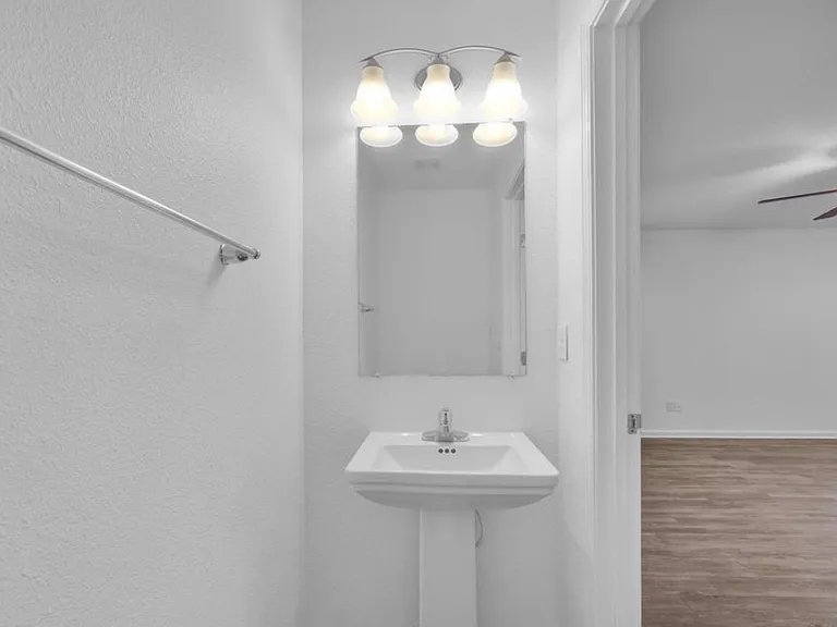 8105 Oden Ave — Photo 22