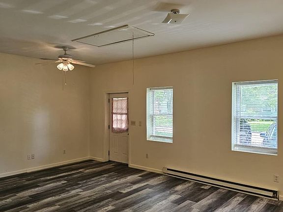 3rd image of 152 1/2 Crim St