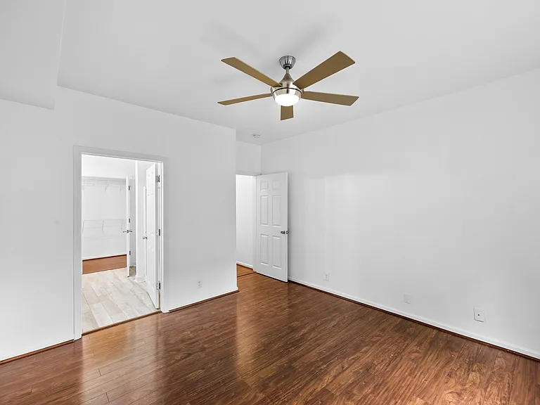 3228 Margellina Dr — Photo 17
