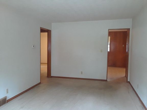 4th image of 11315 E 20th Ter S