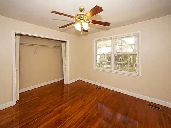 939 Dill Ave, Charleston, SC 29412