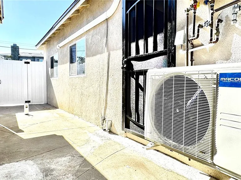 3117 Newton St — Photo 13