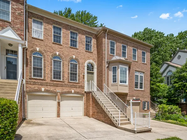 9590 Lagersfield Cir, Vienna, VA 22181