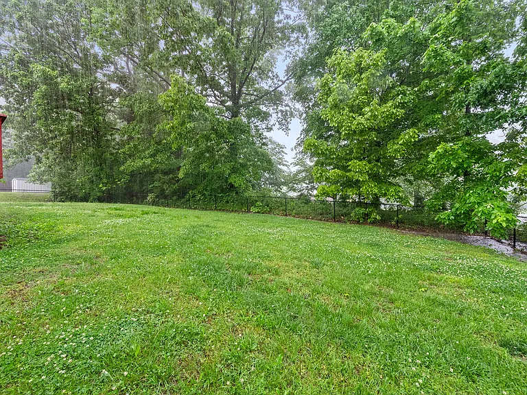 735 Cayce Dr — Photo 26