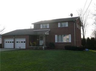 275 Cohassett Dr, Hermitage, PA 16148