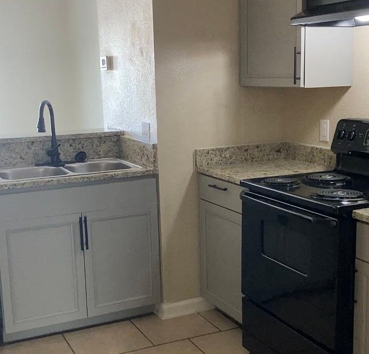 1st image of 4100 Gus Dr #A