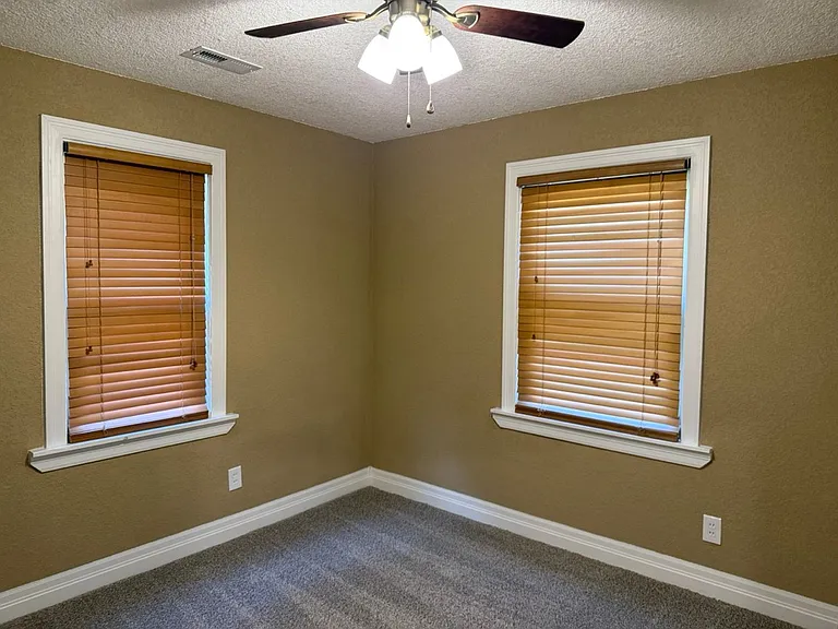 1522 Cron St — Photo 14