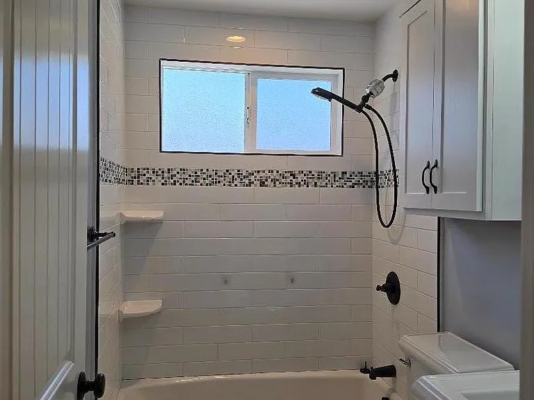 653 N Daniel Way — Photo 8