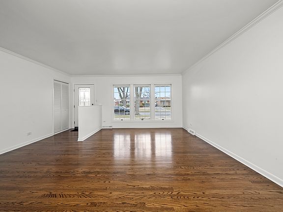 4th image of 10025 Mulberry Ave