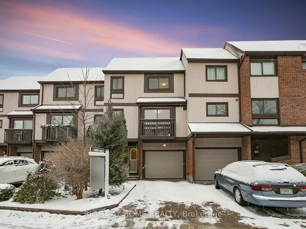 1080 Walden Cir #75, Mississauga, ON L5J 4J9