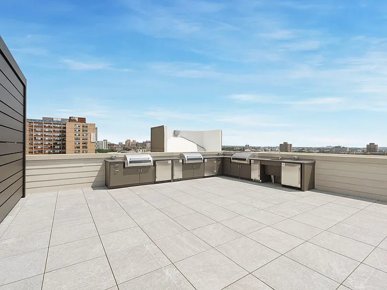 The Lyle on Broad — Photo 30