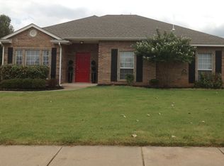 1628 W Whippoorwill Way, Mustang, OK 73064