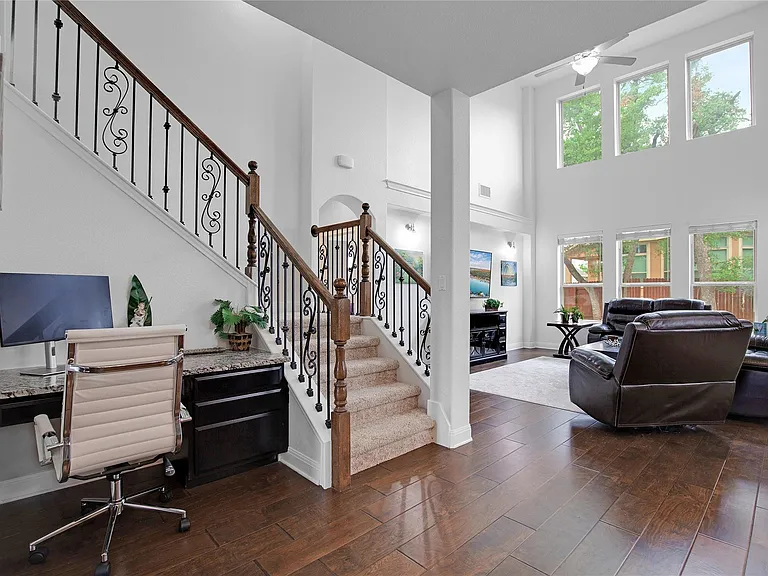 5724 Siragusa Dr — Photo 20