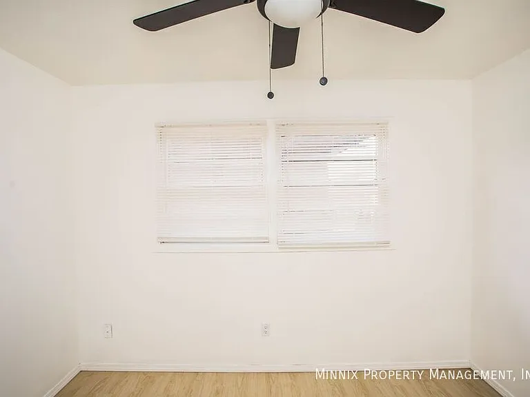 5005 Avenue W #3 — Photo 7