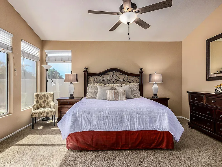 7269 W Robin Ln — Photo 12