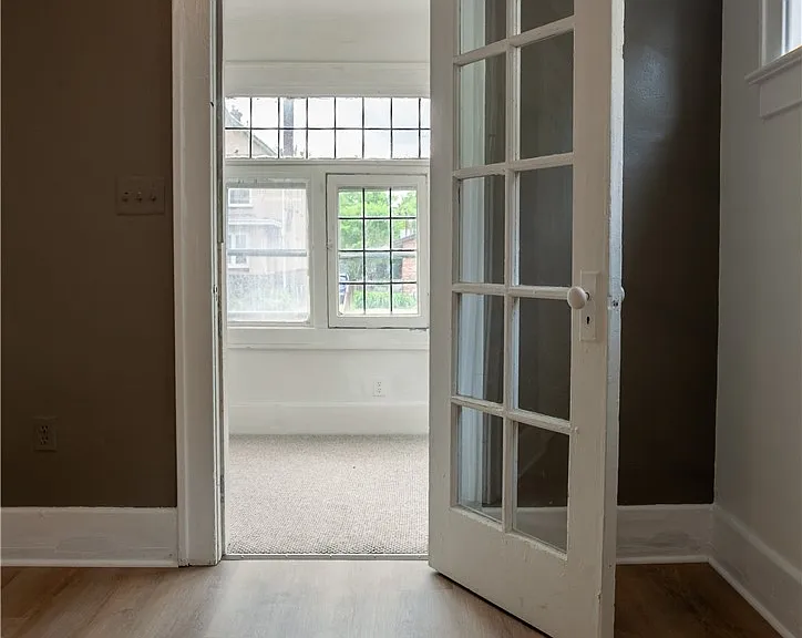 1786 Clifford Ave — Photo 11