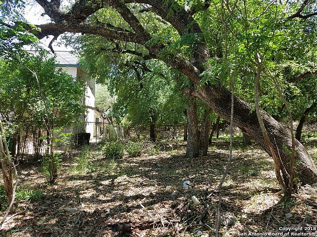 2nd image of 1906 Pipestone Dr