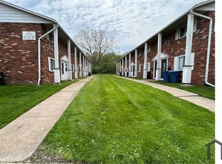665 S Shore Ct, Vermilion, OH 44089