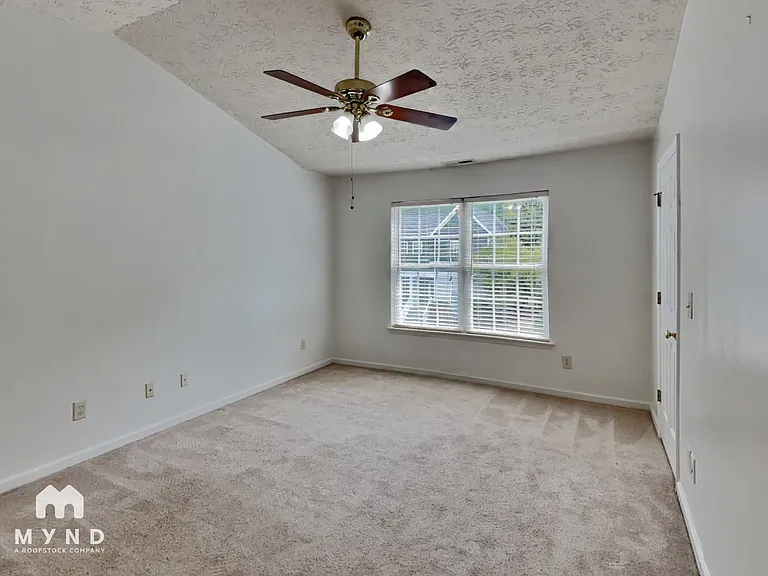 7021 Jeffreys Creek Ln — Photo 10