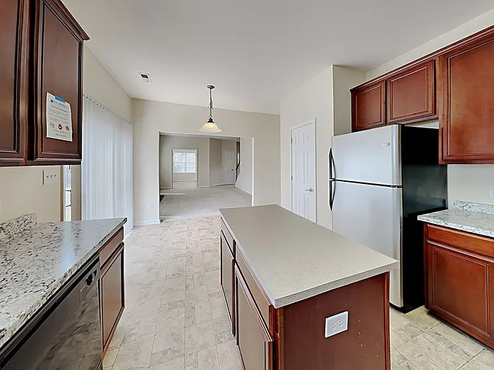 815 Reigate Rd — Photo 10