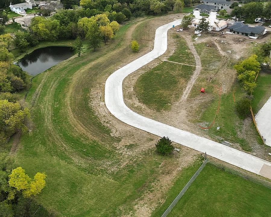 1st image of 1900 Willow Ln