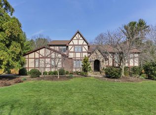 8 Laird Rd, Middletown, NJ 07748