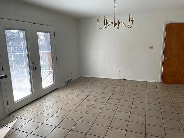 2224 Golf Club Ln — Photo 9