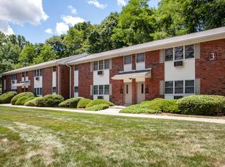 Pointe Breeze Apartments LLC, Bordentown, NJ 08505