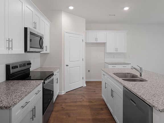 3rd image of 2115 Hinesley Rd