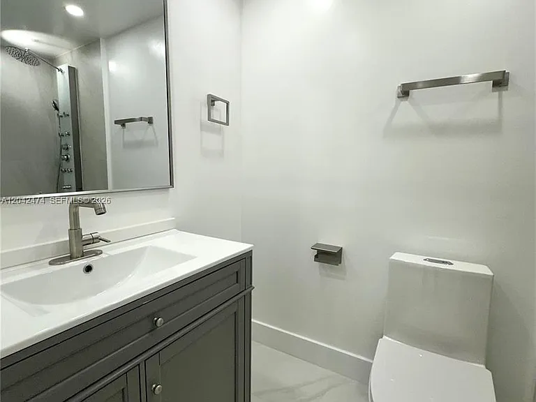 17620 Atlantic Blvd #310 — Photo 17