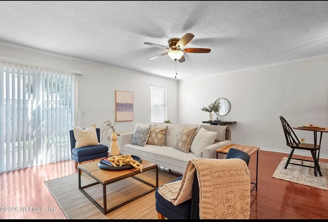 3 bed, 1508 sqft, $1,900 — Photo 3
