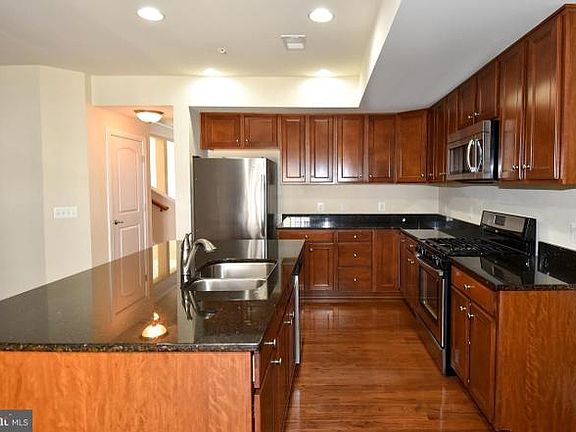 3rd image of 2344 Merseyside Dr #129