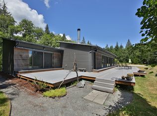 4535 Cedar Point Rd, Clinton, WA 98236