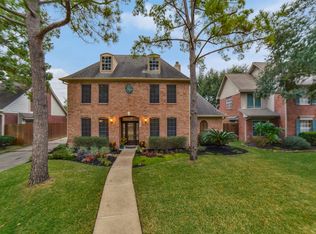15826 Sweetwater Creek Dr, Houston, TX 77095