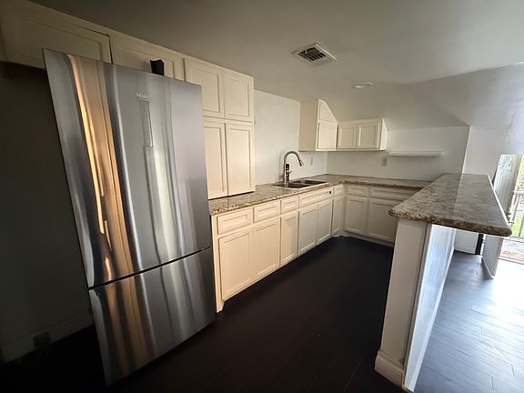 5th image of 135 N Maplewood St #4