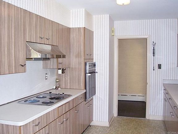 5th image of 303 El Dorado Dr