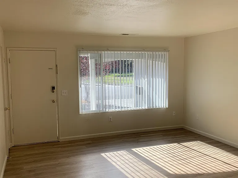 7181 Circle Dr — Photo 3