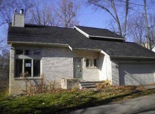 2356 Hiller Rd, West Bloomfield, MI 48324