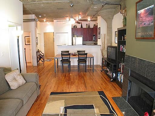 5th image of 1070 W 15th St Unit 208