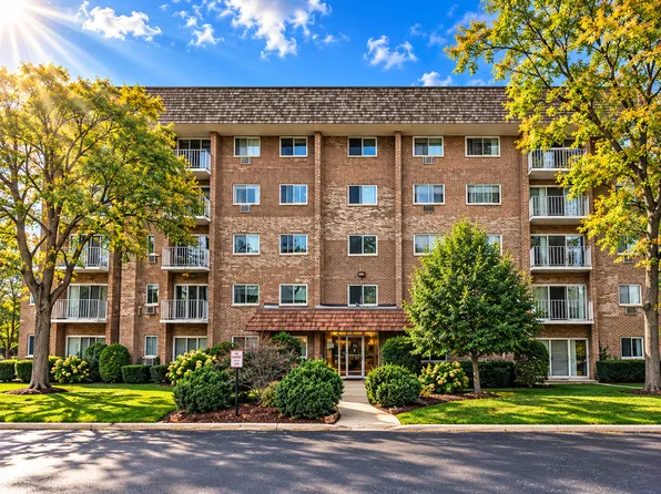 10373 Dearlove Rd APT 2C, Glenview, IL 60025