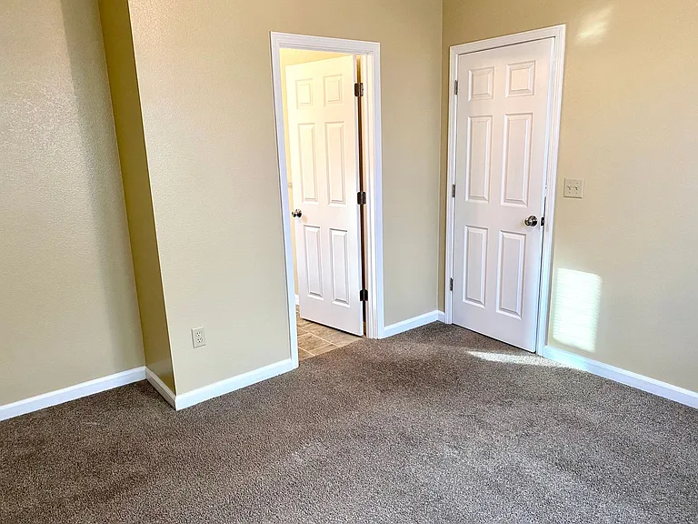 1714 Avenue K — Photo 7